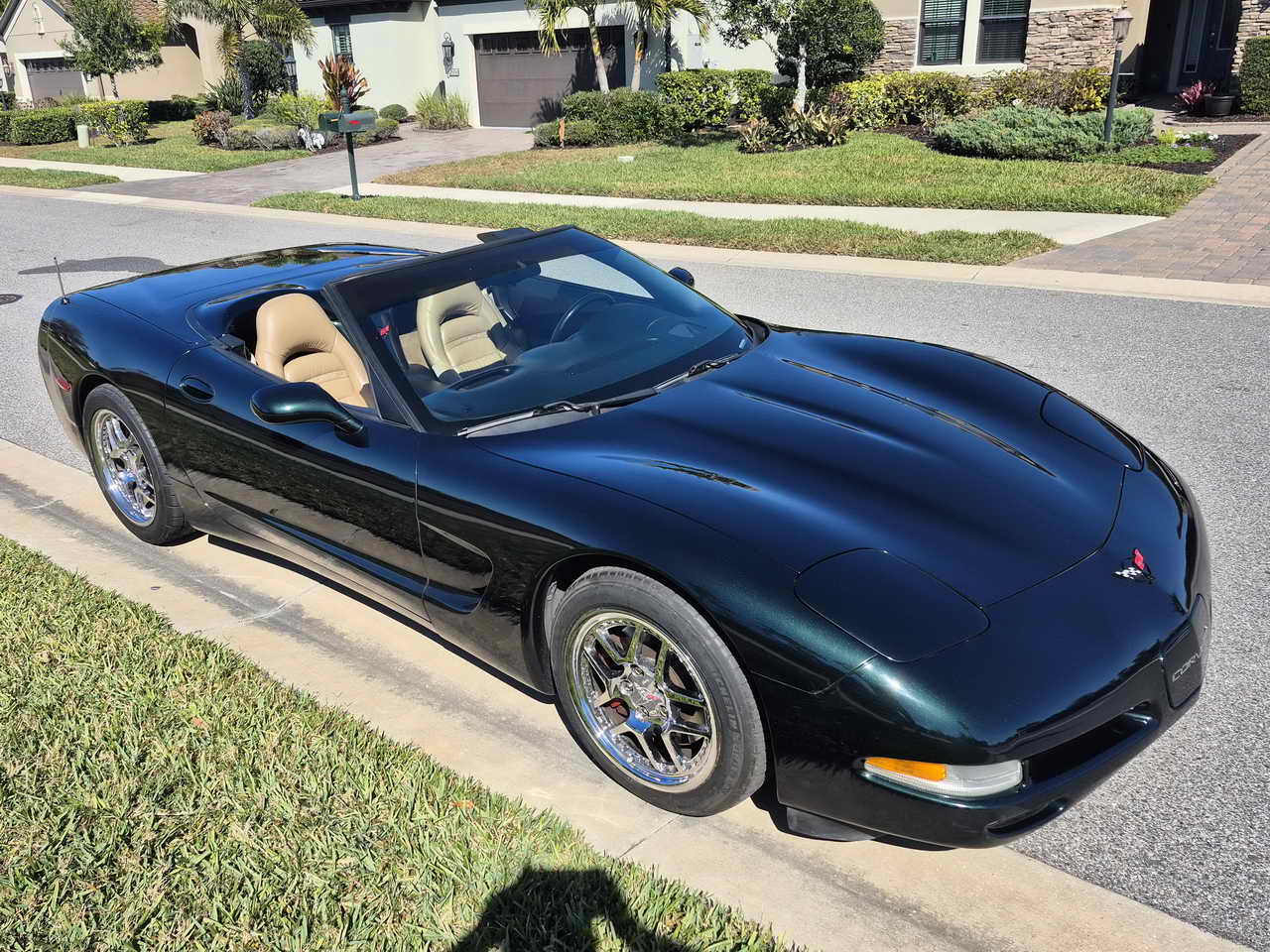 TheVetteNet.com - 2000 Corvette Convertible Dark Bowling Green